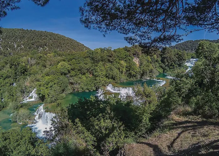 Appartement Awesome In With View Pirovac